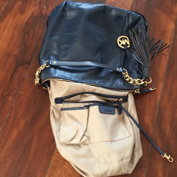 Michael Kors Leather tote shoulder purse - Picture 4 of 8